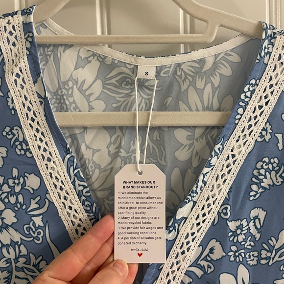 New floral tiered mini dress - Picture 2 of 7